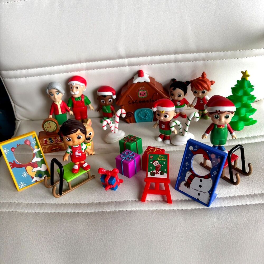 23 Piece Christmas COCOMELON Play Set 9 Family & Friends Figures &14 Play Pcs.